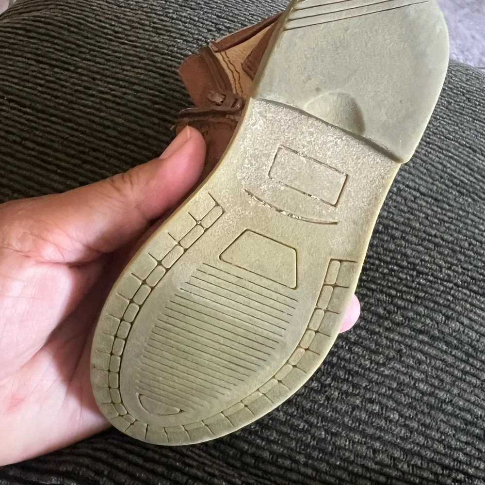 Boot size 7 baby !Replacement! Amp... right foot